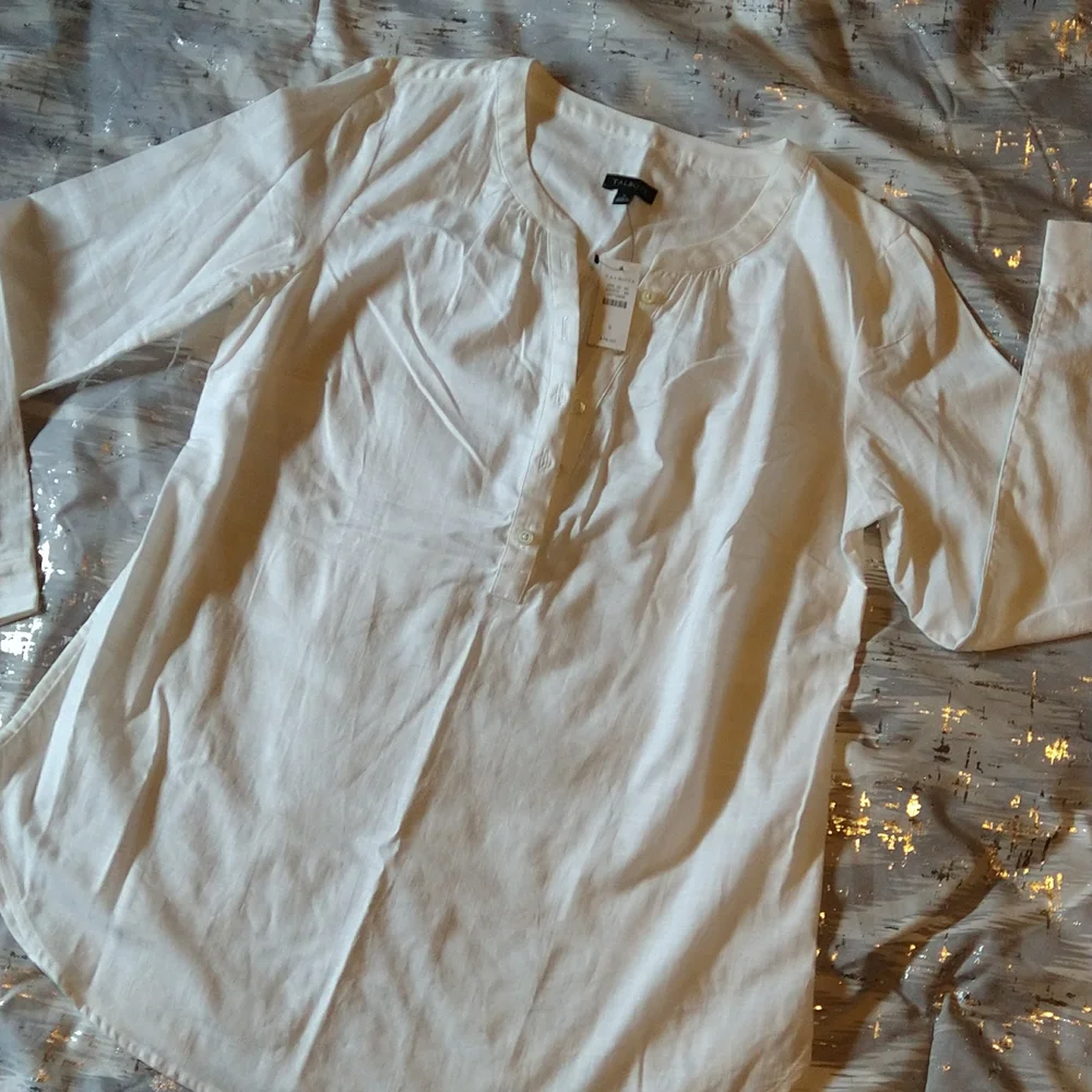 SIZE SMALL: TALBOTS WHITE TOP - Picture 4 of 4